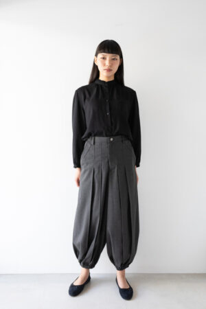 野袴プリーツパンツ ankle 濃灰