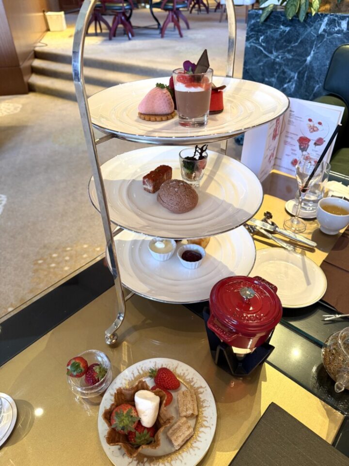 良く食べ、良く喋る